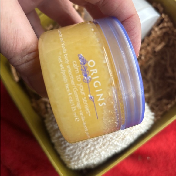 Origins pampering bath set, new in box
Lavender and vanilla - Picture 2 of 4